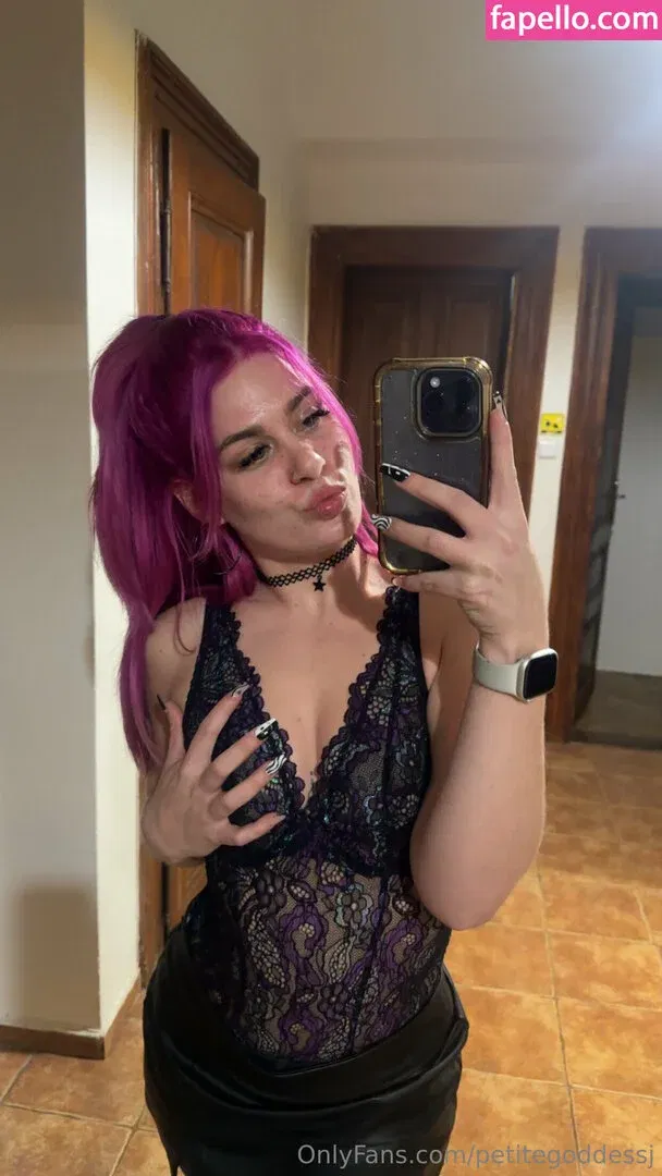 petitegoddessj / xpetitegoddessx Onlyfans Photo Gallery 