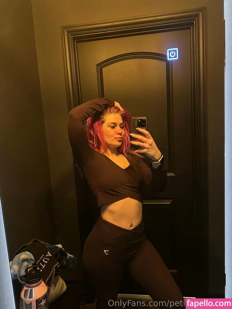 petitegoddessj / xpetitegoddessx Onlyfans Photo Gallery 