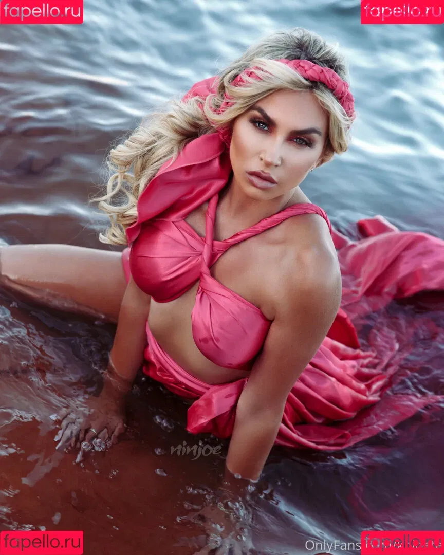 khloe / khloete Onlyfans Photo Gallery 