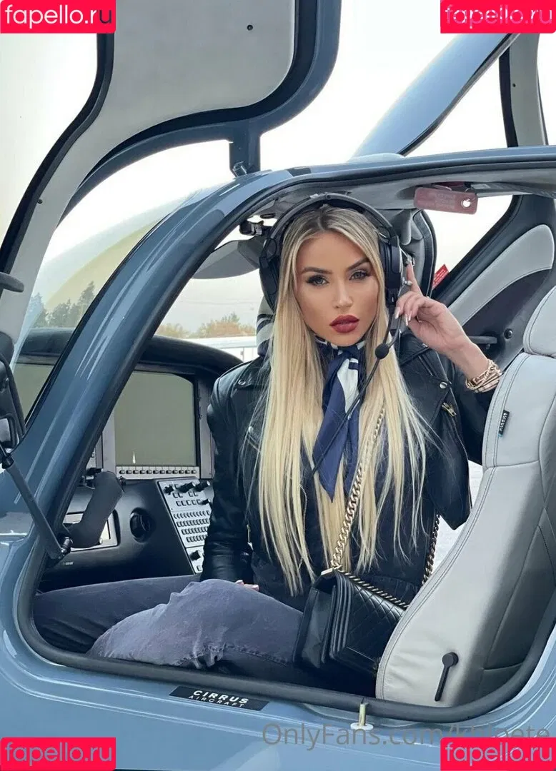 khloe / khloete Onlyfans Photo Gallery 