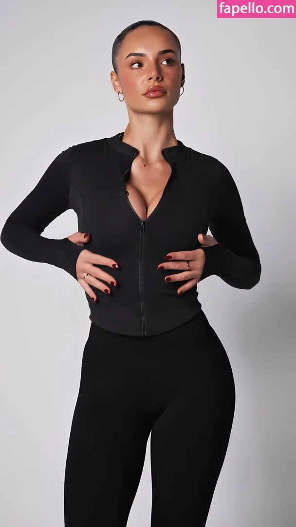 Not Sienna / Siennaliara / Sineadd.bts / Sineeaadd Onlyfans Photo Gallery 