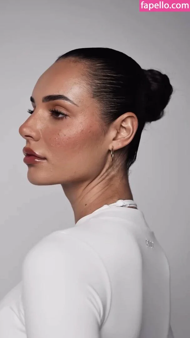 Not Sienna / Siennaliara / Sineadd.bts / Sineeaadd Onlyfans Photo Gallery 