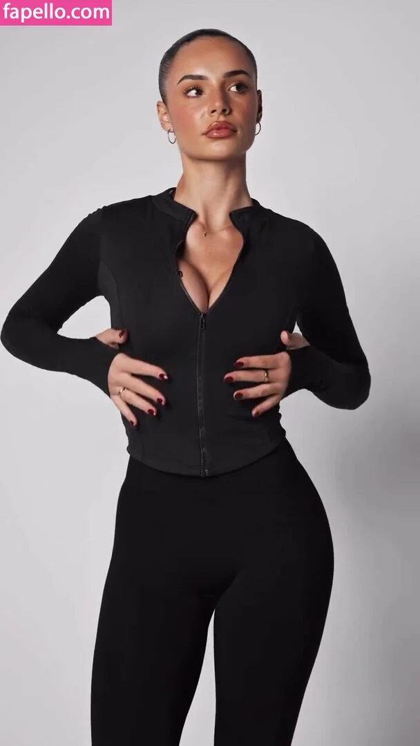 Not Sienna / Siennaliara / Sineadd.bts / Sineeaadd Onlyfans Photo Gallery 