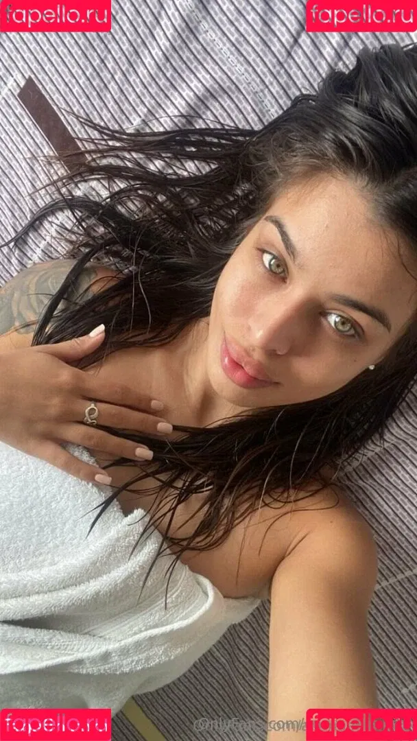 curvjessica / curvy_jessicaa Onlyfans Photo Gallery 