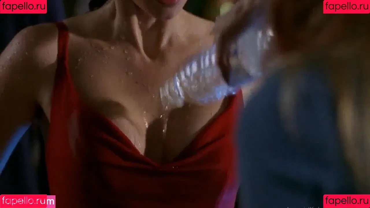 Chyler Leigh / chy_leigh Onlyfans Photo Gallery 