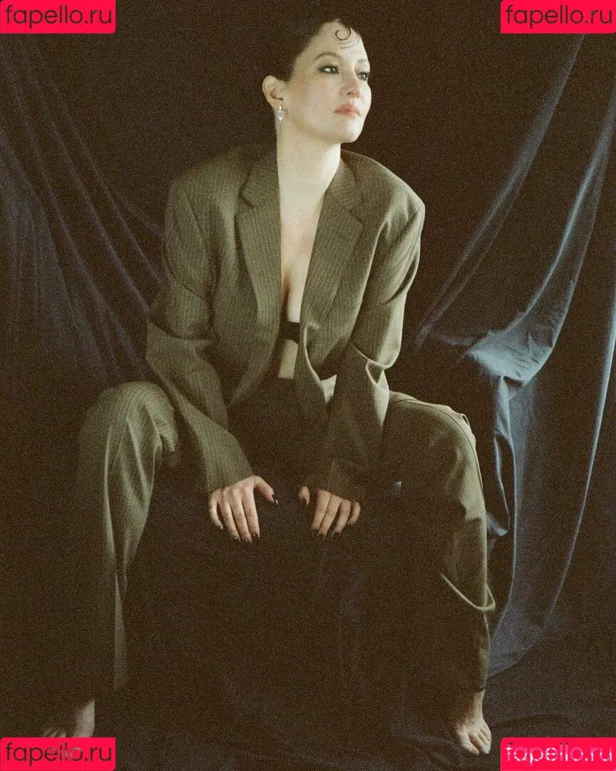 Chyler Leigh / chy_leigh Onlyfans Photo Gallery 