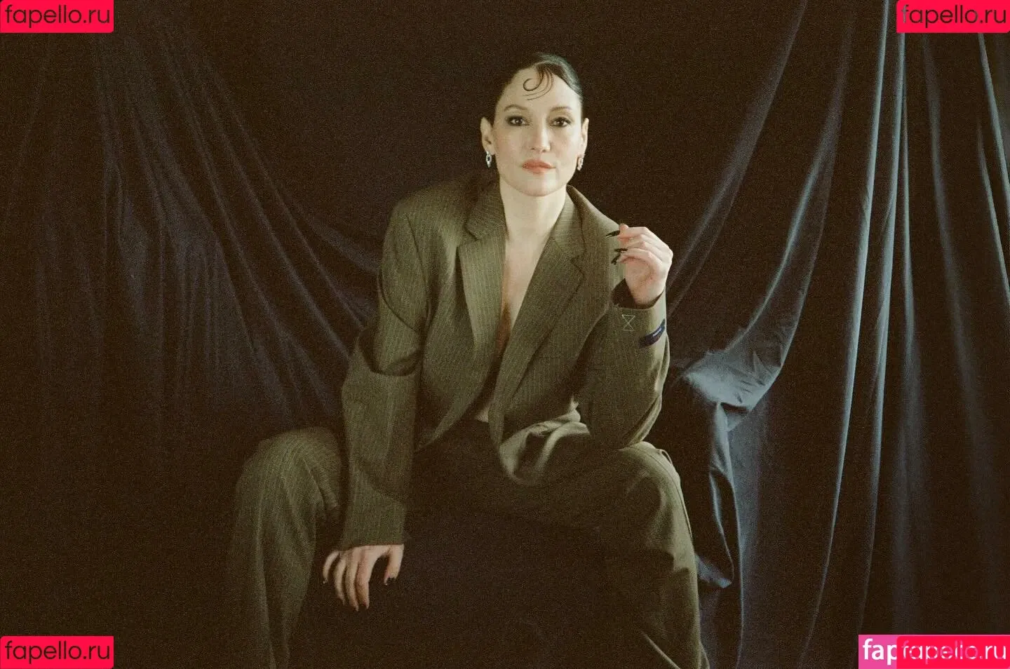 Chyler Leigh / chy_leigh Onlyfans Photo Gallery 