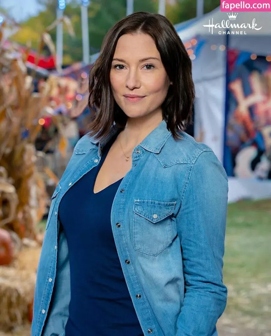 Chyler Leigh / chy_leigh Onlyfans Photo Gallery 