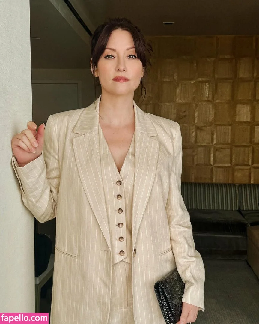 Chyler Leigh / chy_leigh Onlyfans Photo Gallery 