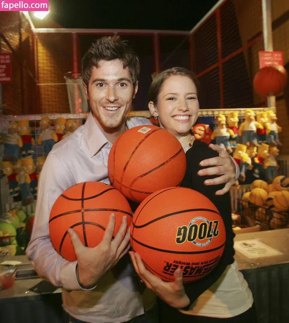 Chyler Leigh / chy_leigh Onlyfans Photo Gallery 