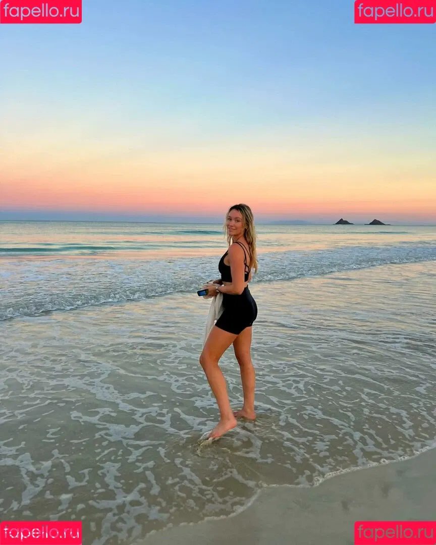 Katrina Bowden / katrinakbowden Onlyfans Photo Gallery 