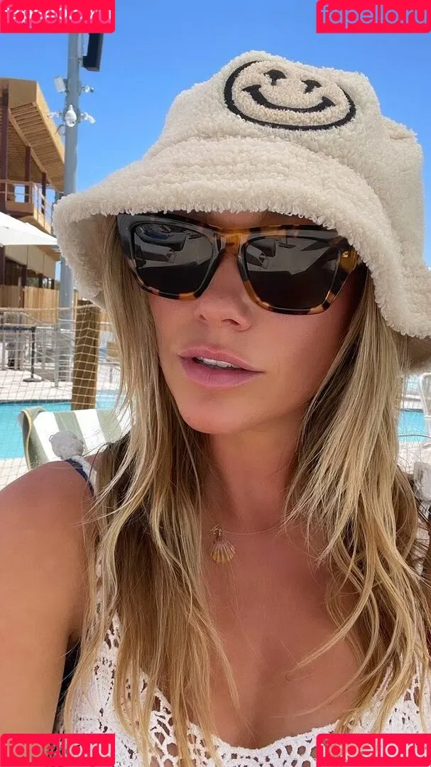 Katrina Bowden / katrinakbowden Onlyfans Photo Gallery 