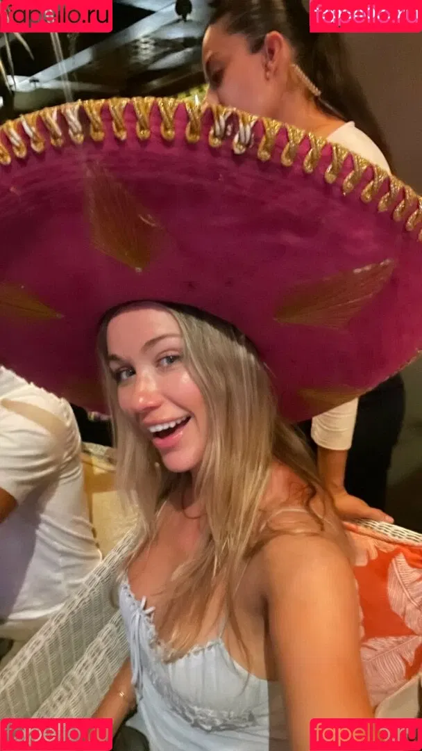 Katrina Bowden / katrinakbowden Onlyfans Photo Gallery 
