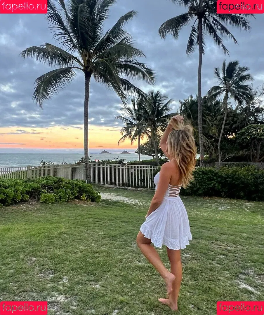 Katrina Bowden / katrinakbowden Onlyfans Photo Gallery 
