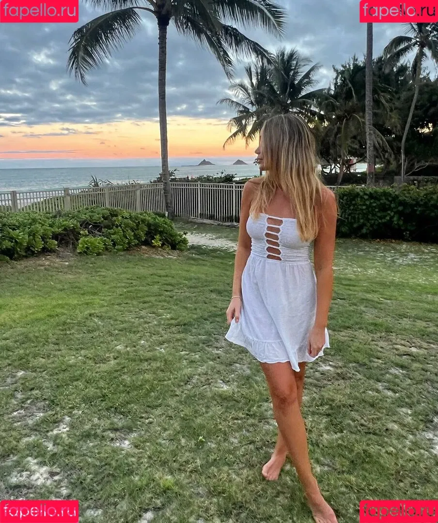 Katrina Bowden / katrinakbowden Onlyfans Photo Gallery 