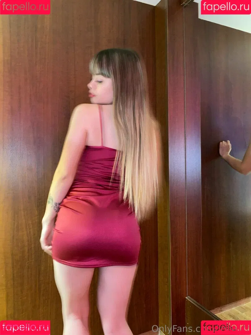 itsleaaa Onlyfans Photo Gallery 