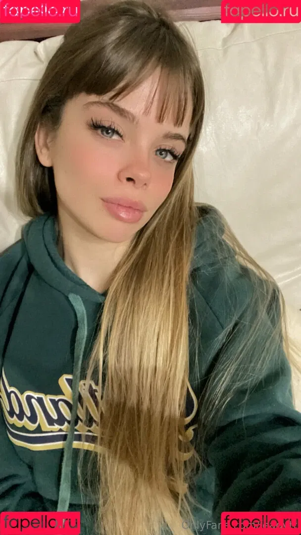 itsleaaa Onlyfans Photo Gallery 