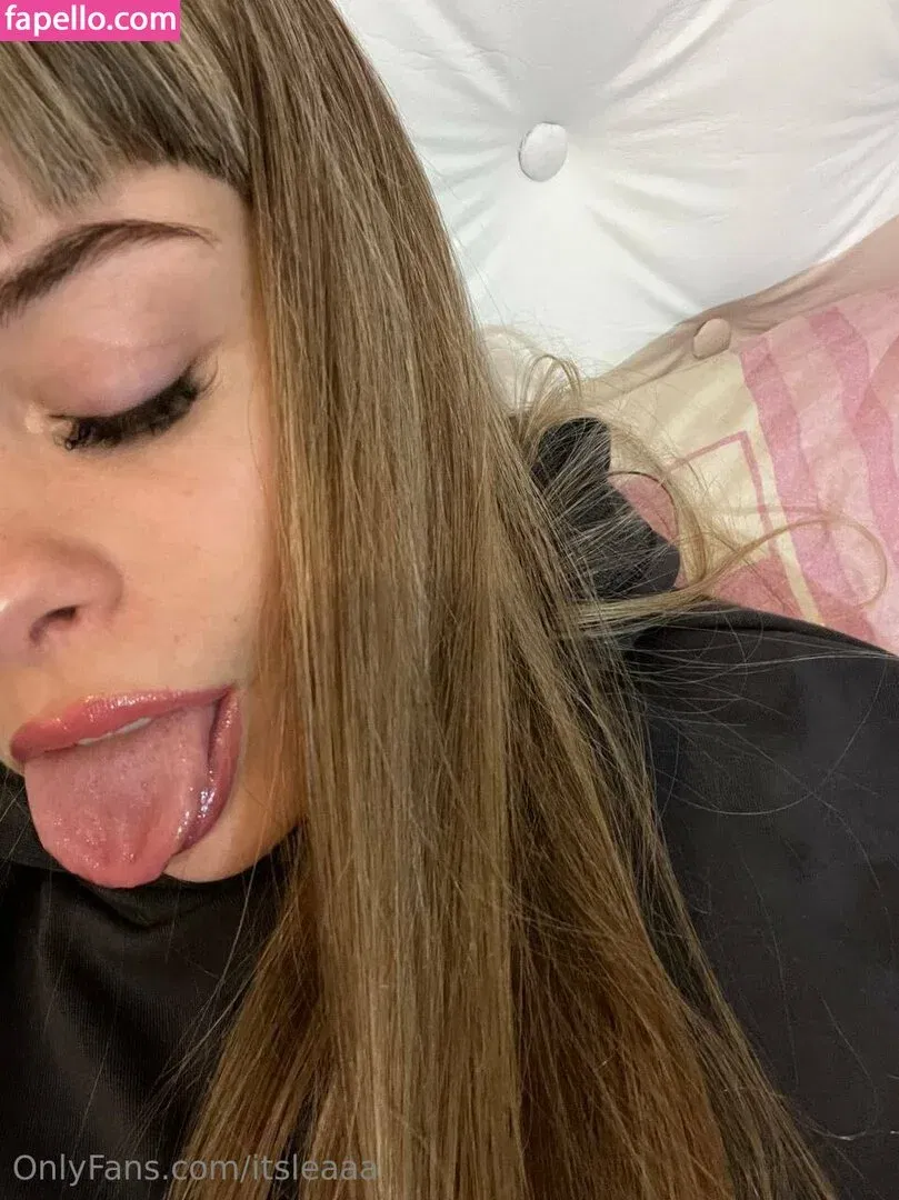 itsleaaa Onlyfans Photo Gallery 