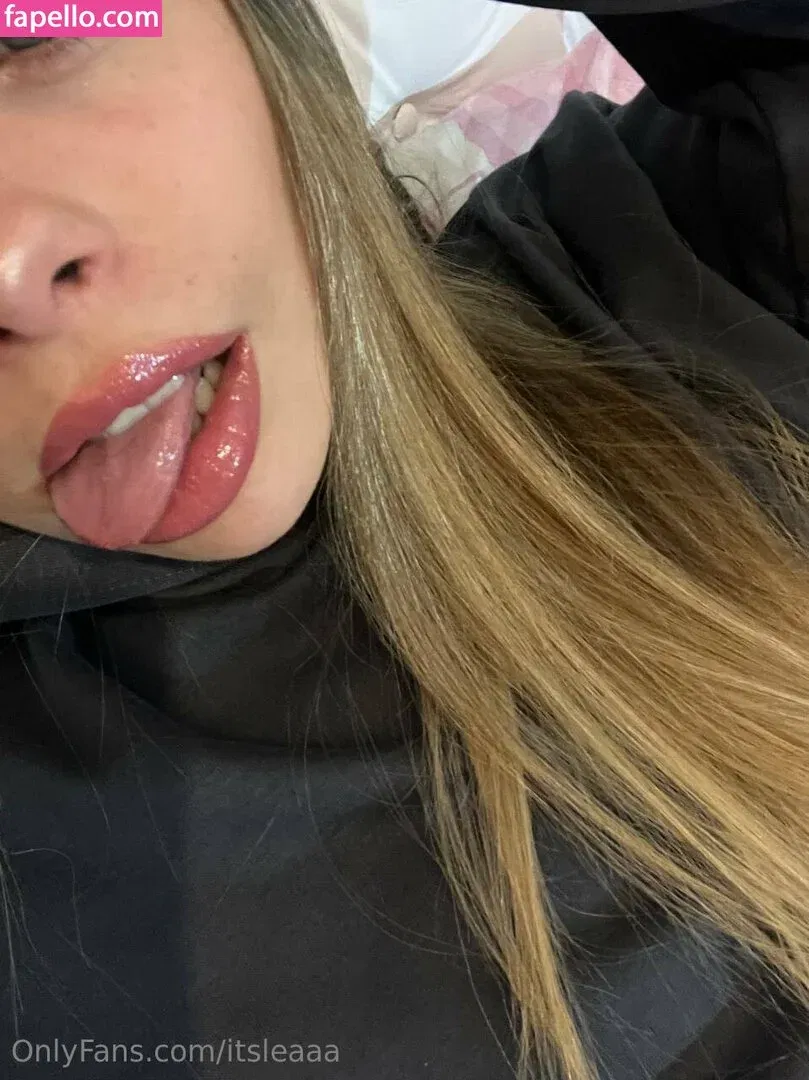itsleaaa Onlyfans Photo Gallery 