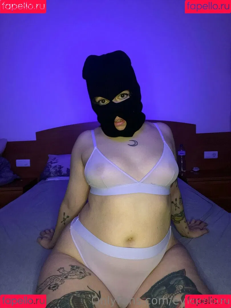 evvilmoon / evyn.moon Onlyfans Photo Gallery 