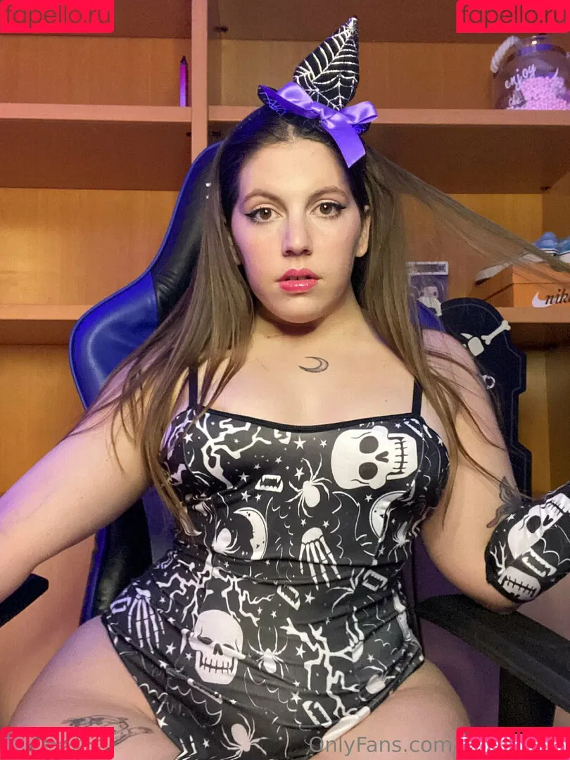 evvilmoon / evyn.moon Onlyfans Photo Gallery 