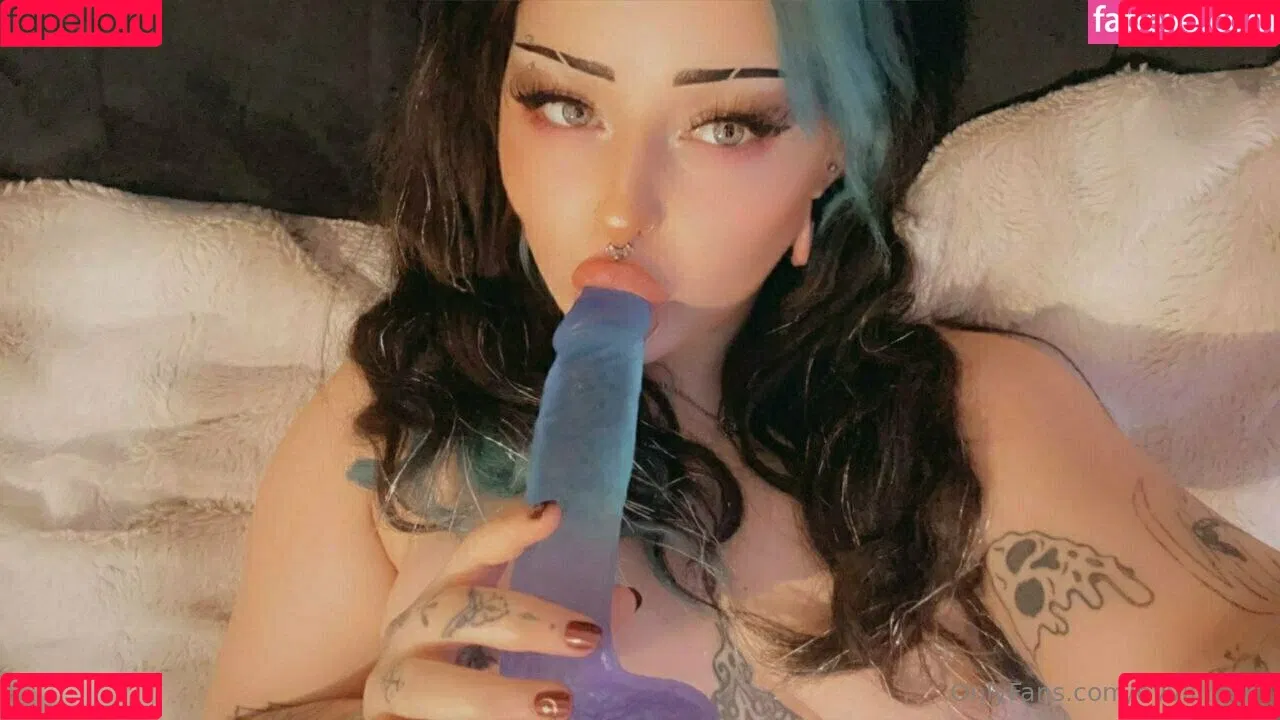 evvilmoon / evyn.moon Onlyfans Photo Gallery 