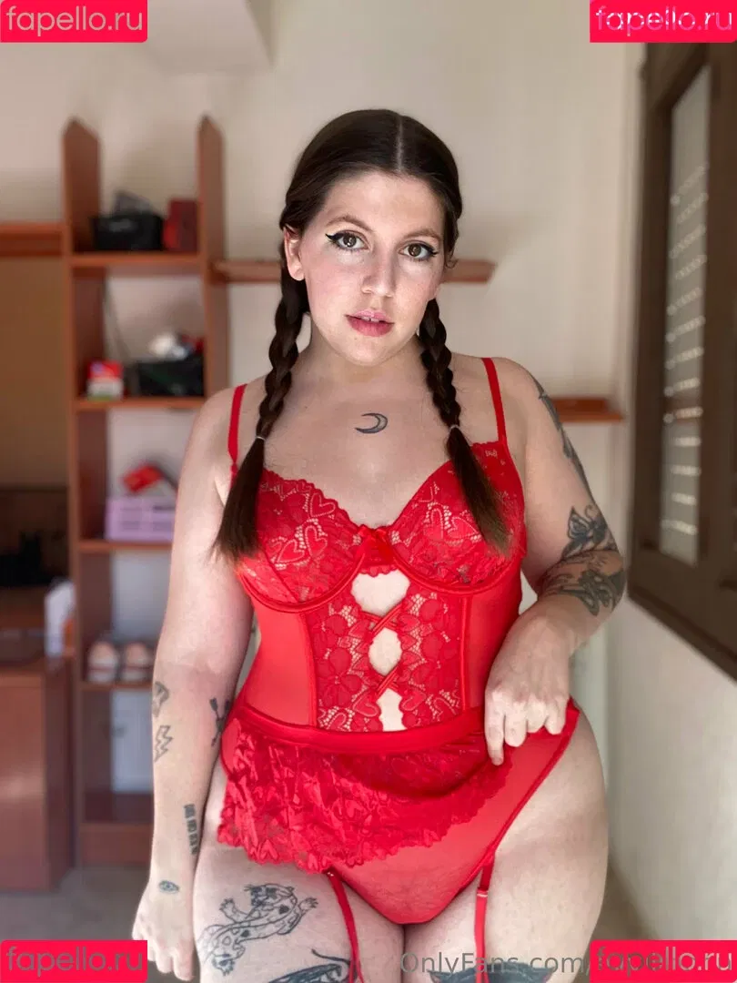 evvilmoon / evyn.moon Onlyfans Photo Gallery 