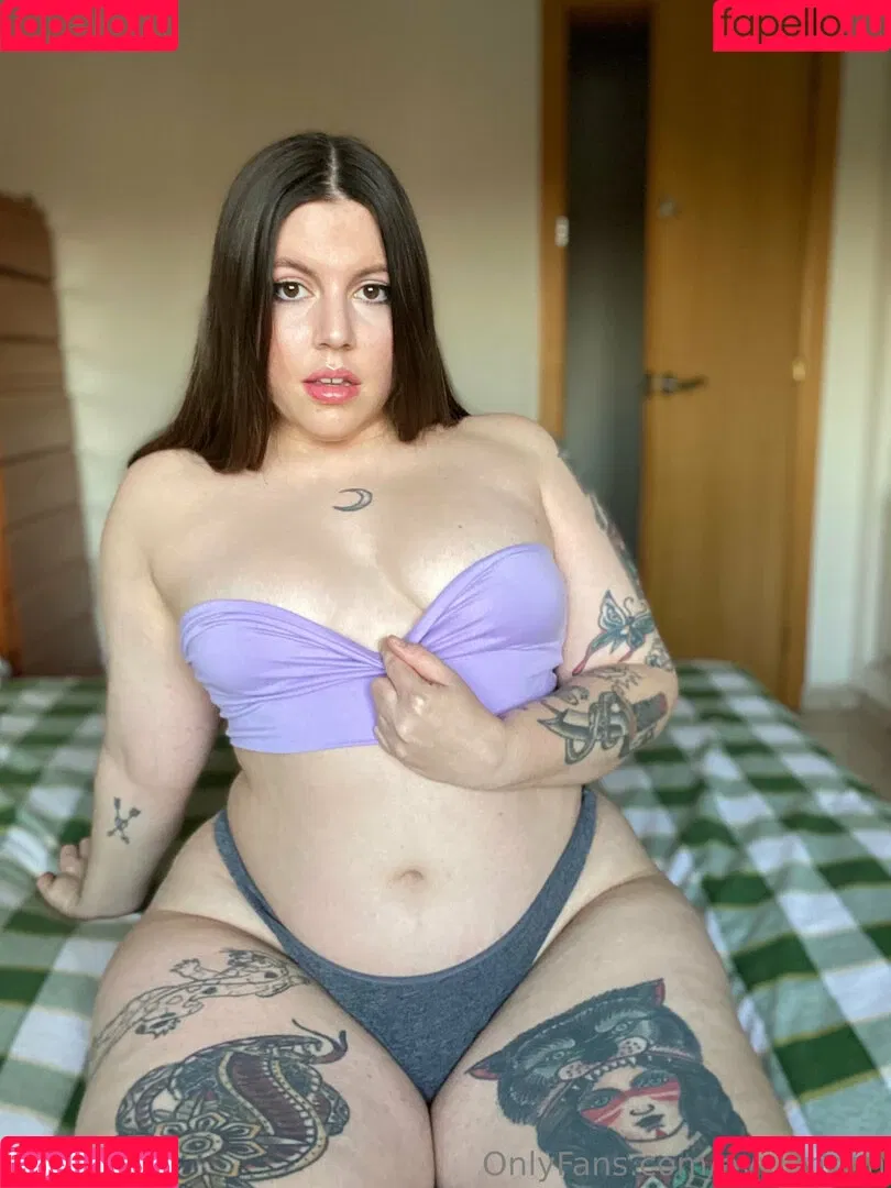 evvilmoon / evyn.moon Onlyfans Photo Gallery 