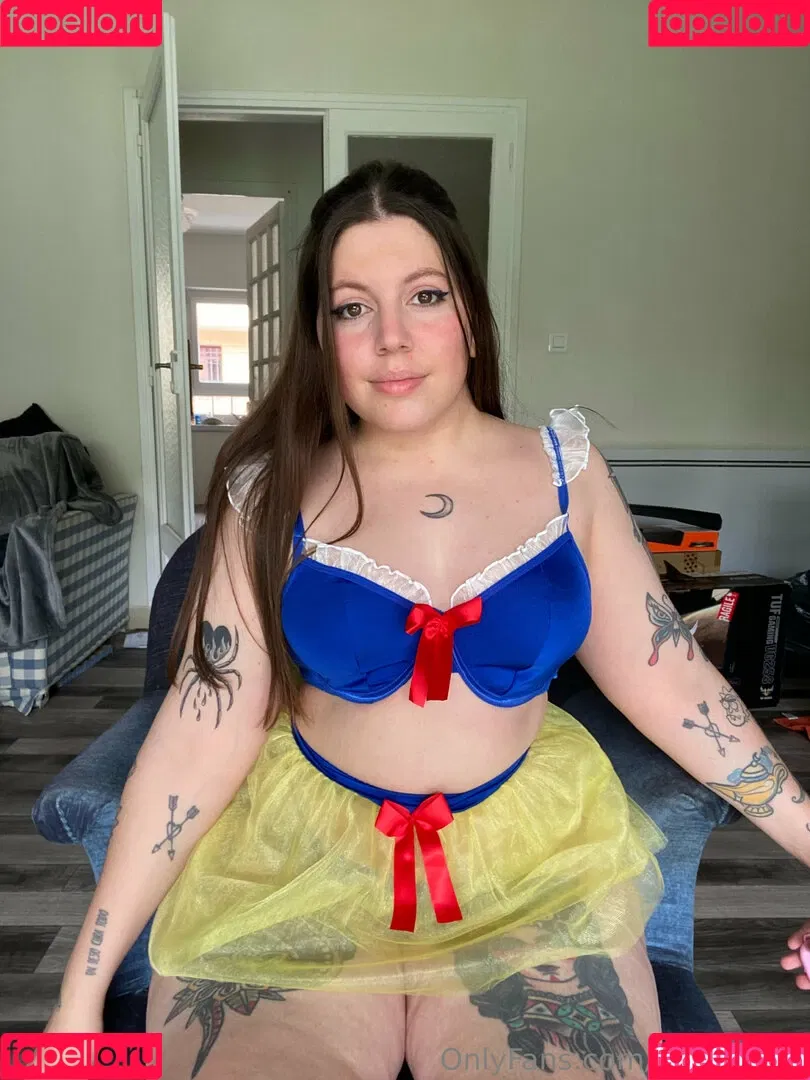 evvilmoon / evyn.moon Onlyfans Photo Gallery 