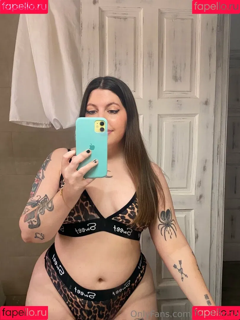 evvilmoon / evyn.moon Onlyfans Photo Gallery 
