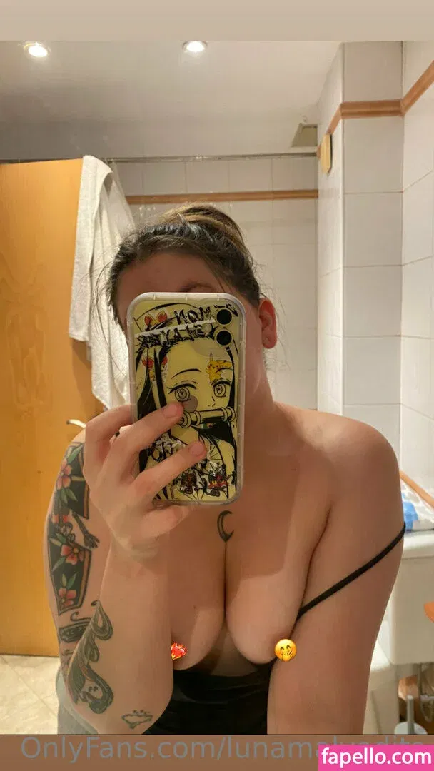 evvilmoon / evyn.moon Onlyfans Photo Gallery 