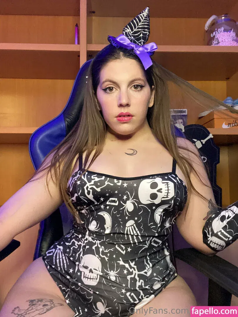 evvilmoon / evyn.moon Onlyfans Photo Gallery 