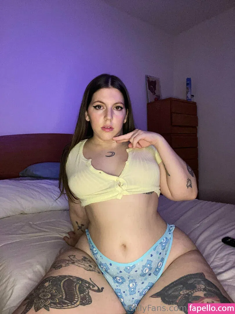 evvilmoon / evyn.moon Onlyfans Photo Gallery 