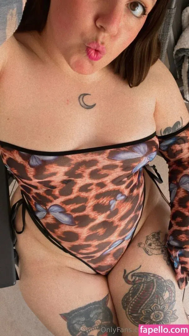 evvilmoon / evyn.moon Onlyfans Photo Gallery 