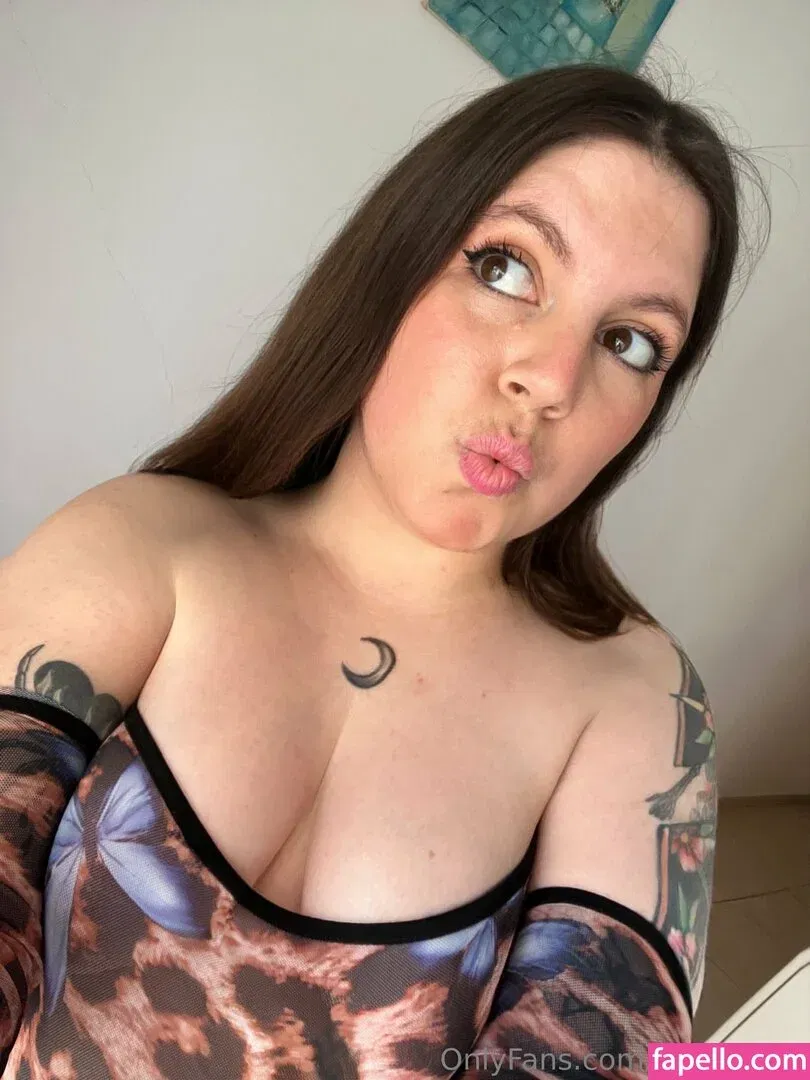 evvilmoon / evyn.moon Onlyfans Photo Gallery 