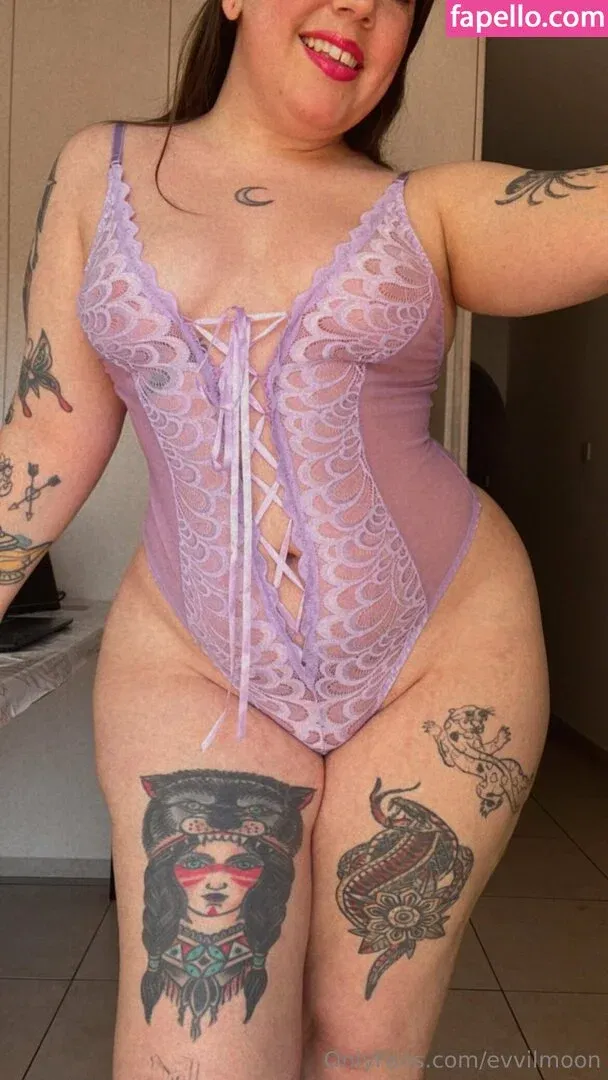 evvilmoon / evyn.moon Onlyfans Photo Gallery 