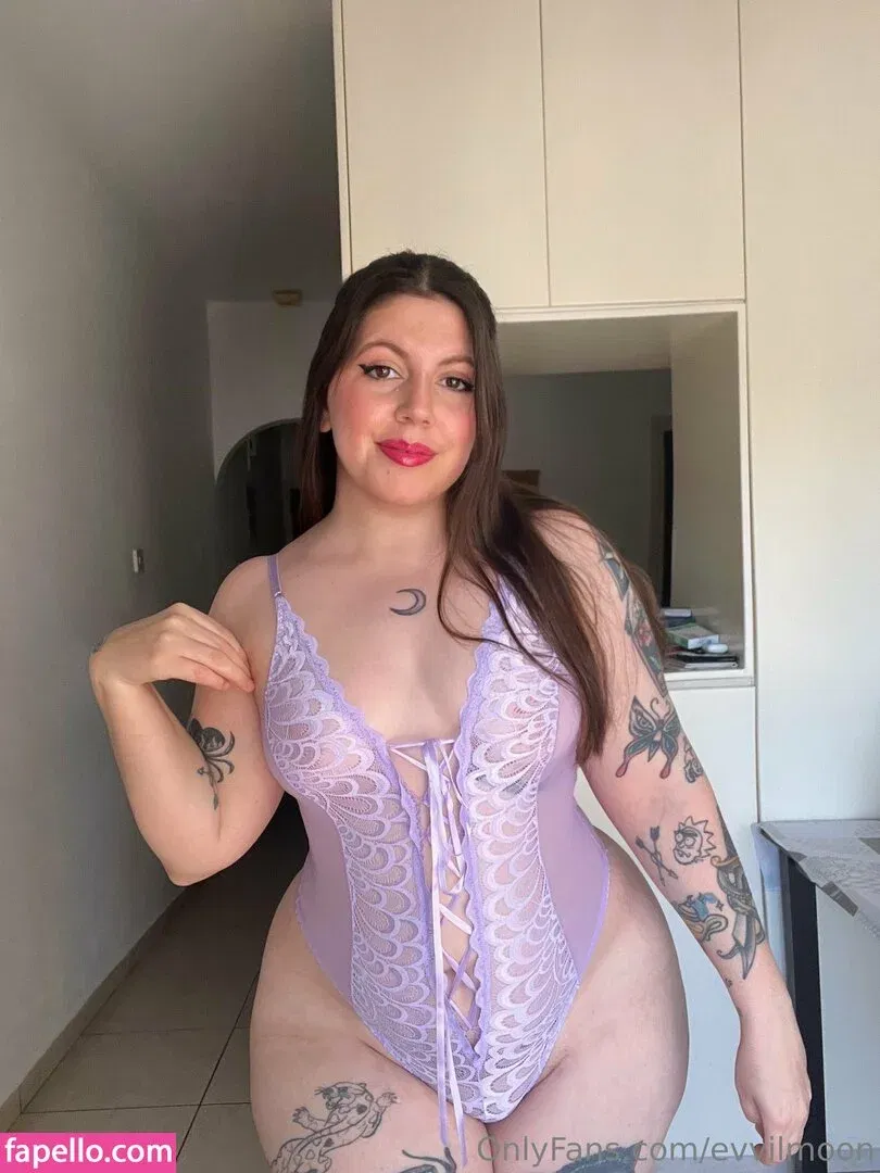 evvilmoon / evyn.moon Onlyfans Photo Gallery 
