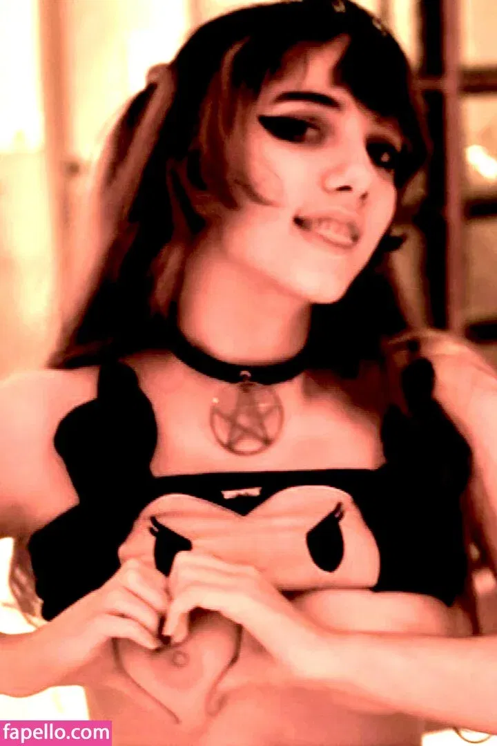 Lyehrr Sama / Nina Chan / lyehrrsama Onlyfans Photo Gallery 