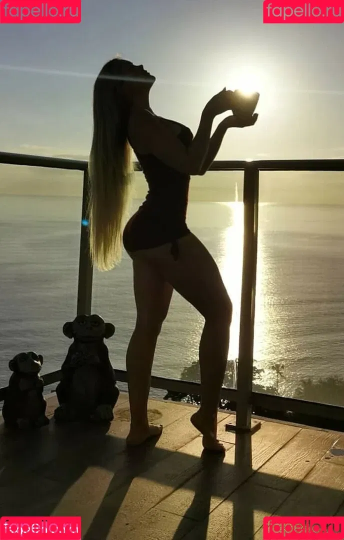 carmenelectra / carmenh_z Onlyfans Photo Gallery 