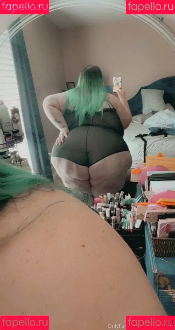 spanxbeluga / spanxbeluga2.1 Onlyfans Photo Gallery 