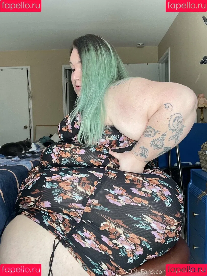spanxbeluga / spanxbeluga2.1 Onlyfans Photo Gallery 