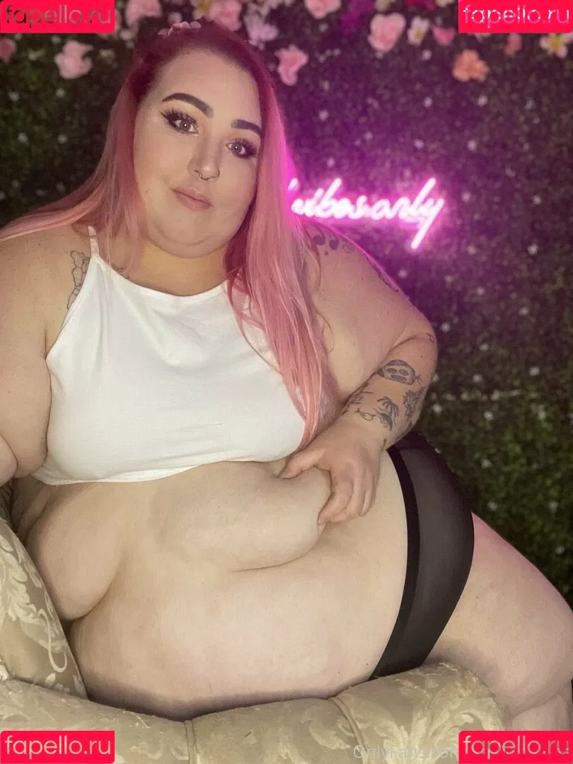 spanxbeluga / spanxbeluga2.1 Onlyfans Photo Gallery 