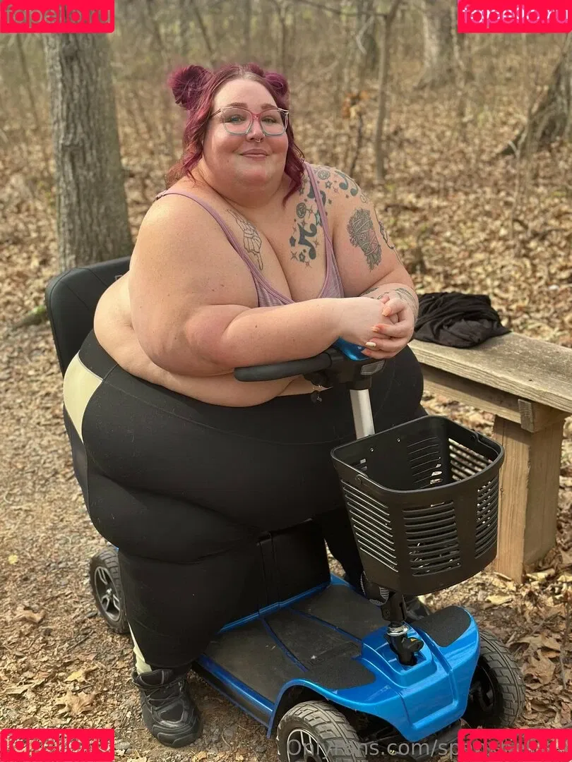 spanxbeluga / spanxbeluga2.1 Onlyfans Photo Gallery 