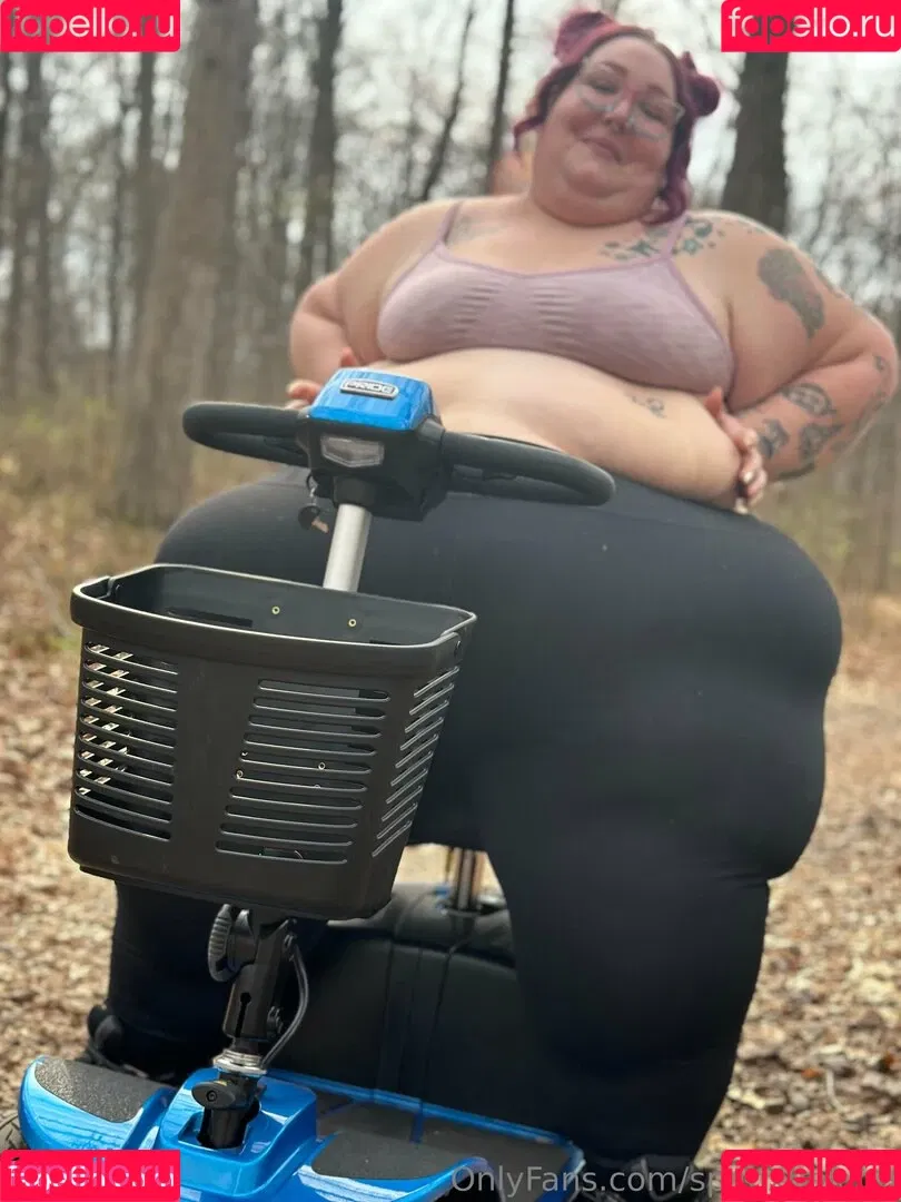 spanxbeluga / spanxbeluga2.1 Onlyfans Photo Gallery 