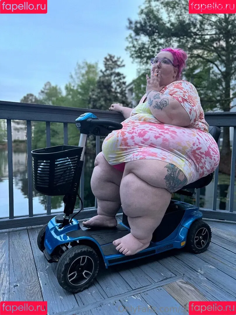 spanxbeluga / spanxbeluga2.1 Onlyfans Photo Gallery 