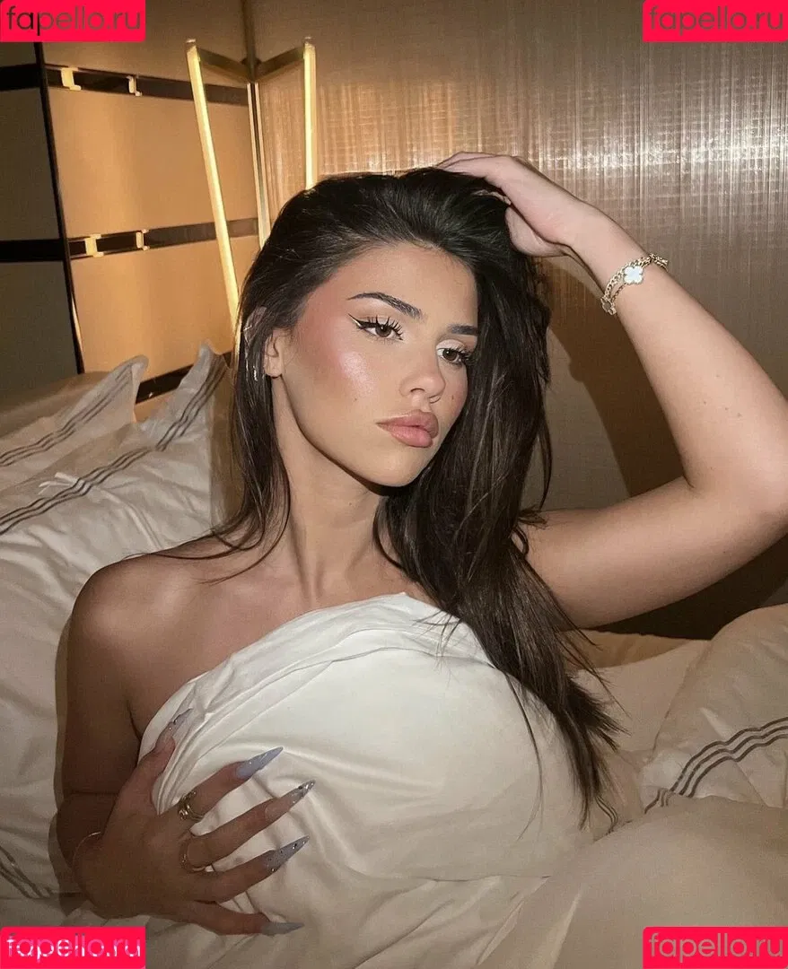 Leah Halton / leahhalton_ Onlyfans Photo Gallery 