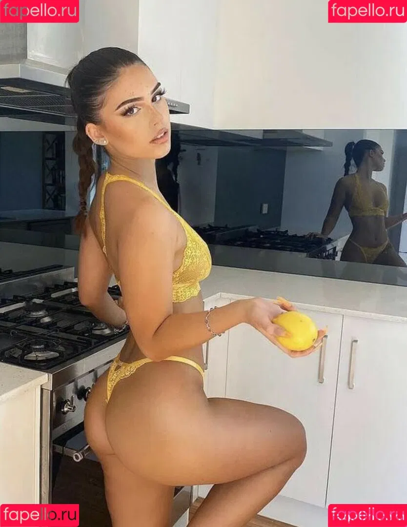 Leah Halton / leahhalton_ Onlyfans Photo Gallery 