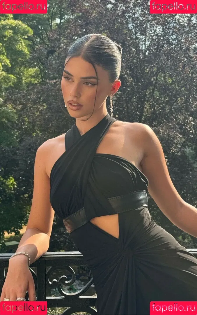 Leah Halton / leahhalton_ Onlyfans Photo Gallery 