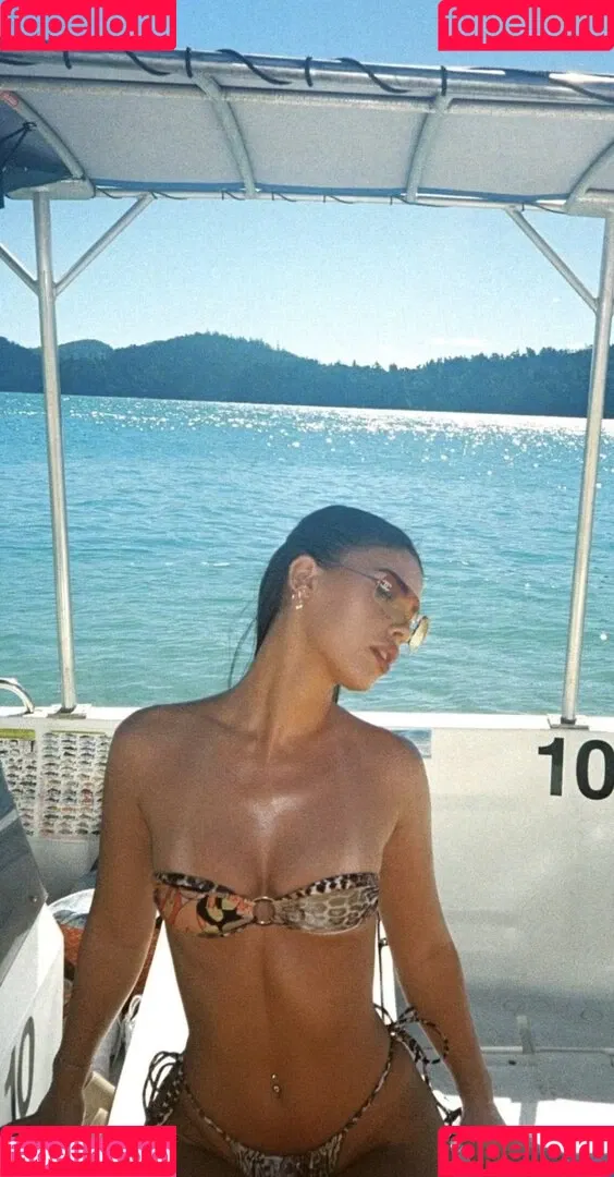 Leah Halton / leahhalton_ Onlyfans Photo Gallery 