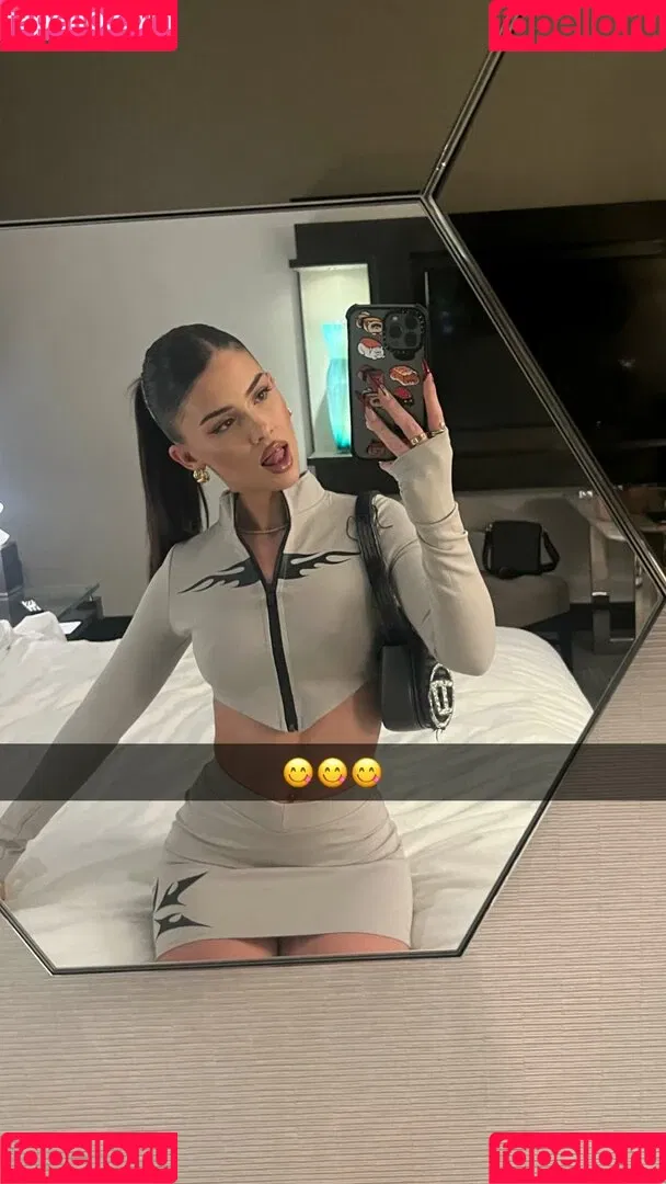 Leah Halton / leahhalton_ Onlyfans Photo Gallery 